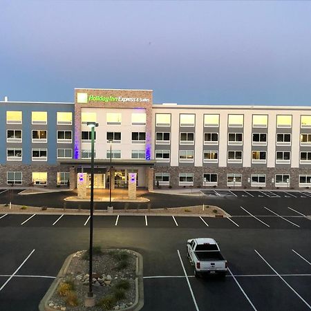 Holiday Inn Express & Suites - Tomah By Ihg Екстериор снимка