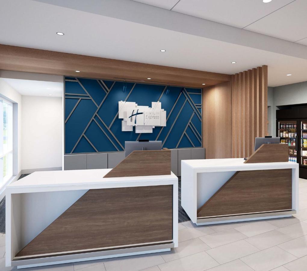 Holiday Inn Express & Suites - Tomah By Ihg Екстериор снимка