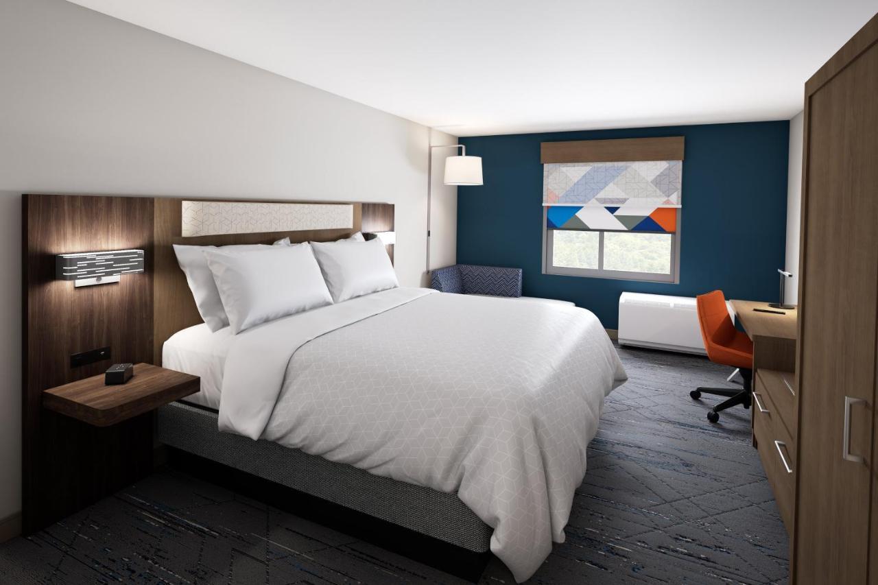 Holiday Inn Express & Suites - Tomah By Ihg Екстериор снимка